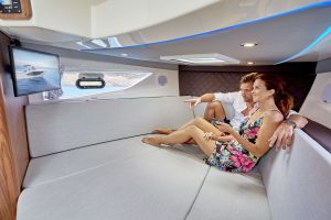 QUICKSILVER ACTIV 875 SUNDECK