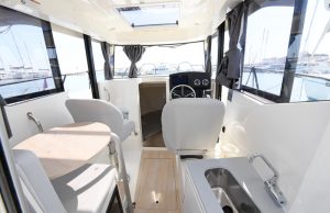 QUICKSILVER 805 PILOTHOUSE