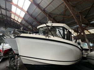 QUICKSILVER 805 PILOTHOUSE