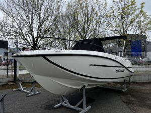QUICKSILVER ACTIV 605 OPEN