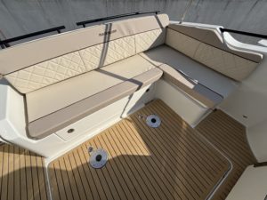 QUICKSILVER ACTIV 875 SUNDECK