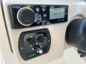 BOSTON WHALER 240 VANTAGE