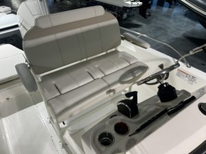 BOSTON WHALER 220 DAUNTLESS