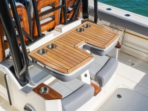 BOSTON WHALER 360 outrage