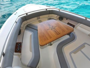 BOSTON WHALER 380 Realm