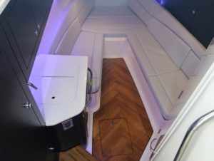 BOSTON WHALER 380 Realm