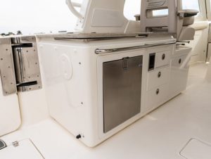 BOSTON WHALER 380 Realm