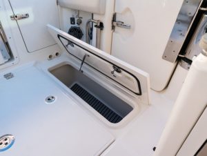 BOSTON WHALER 380 Realm