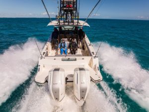 BOSTON WHALER 360 outrage