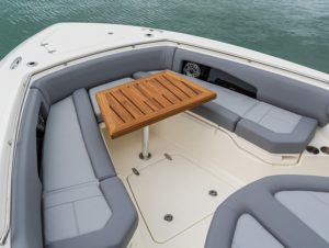 BOSTON WHALER 360 outrage