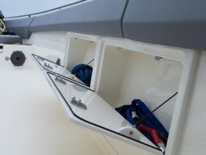BOSTON WHALER 420 Outrage