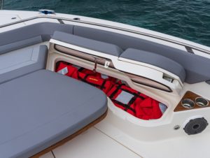 BOSTON WHALER 420 Outrage