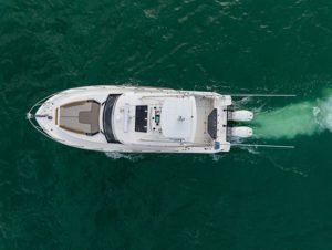 BOSTON WHALER 365 Conquest