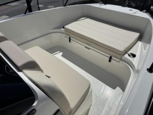 QUICKSILVER 705 Open
