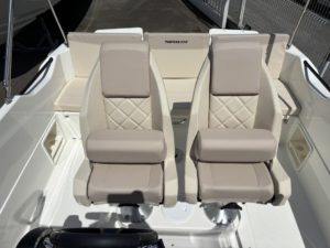 QUICKSILVER 705 Open