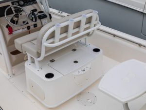 BOSTON WHALER 210 Montauk