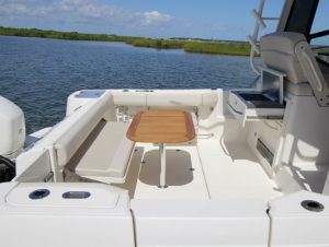 BOSTON WHALER 325 Conquest