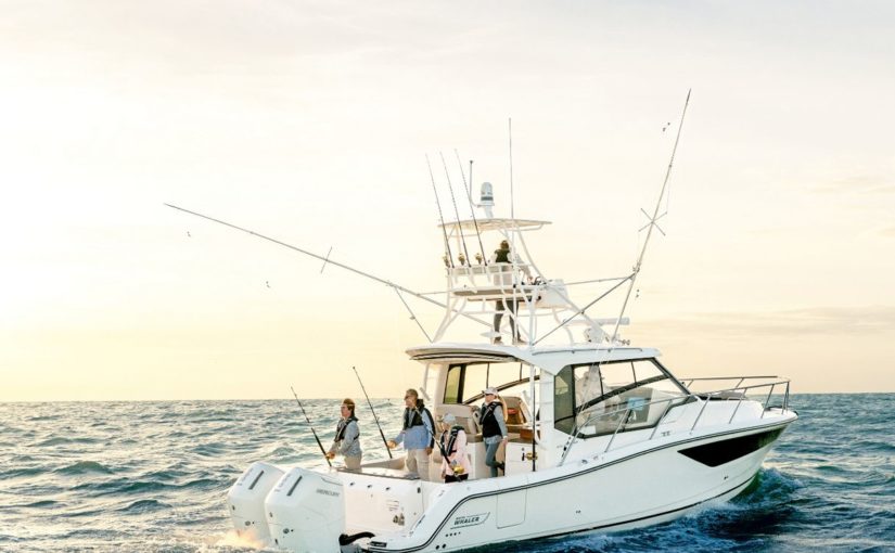 BOSTON WHALER 365 Conquest