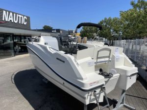QUICKSILVER 555 Cabin