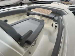 BOSTON WHALER 280 Outrage