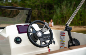 QUICKSILVER 252 Axess