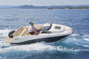 QUICKSILVER 555 Cabin