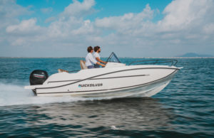 QUICKSILVER 605 Open
