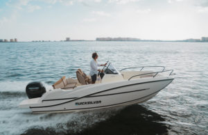 QUICKSILVER 605 Open