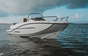QUICKSILVER 605 Open