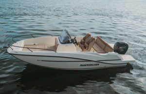 QUICKSILVER 605 Open
