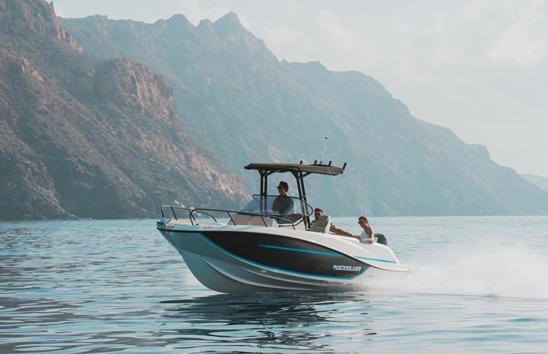 QUICKSILVER 705 Open