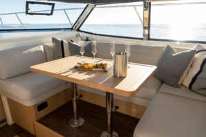 AQUILA 42 Yacht