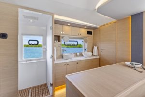 AQUILA 50 Yacht
