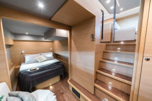 AQUILA 54 Yacht