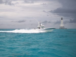 BOSTON WHALER 380 Outrage