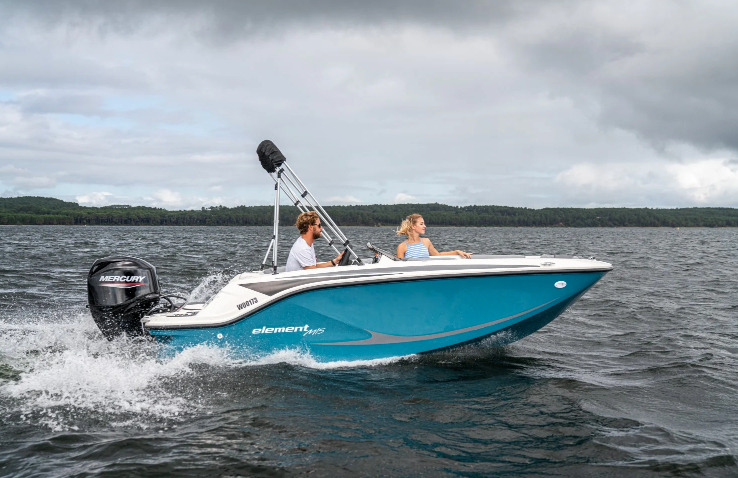 BAYLINER M15
