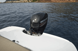 BAYLINER VR5 Cuddy Outboard