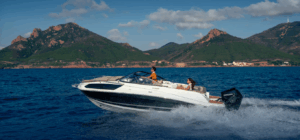 BAYLINER VR6 Cuddy Outboard