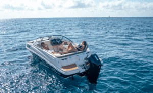 BAYLINER VR6 Cuddy Outboard