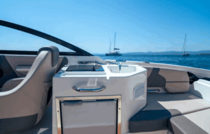 BAYLINER VR6 Cuddy Outboard