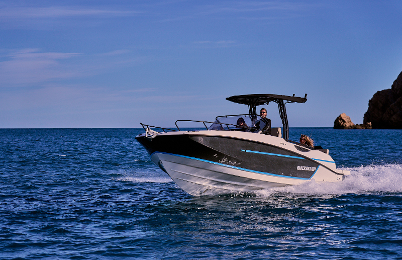 QUICKSILVER 805 Open