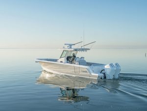 BOSTON WHALER 330 outrage