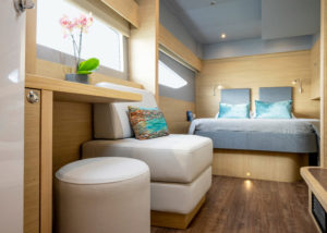AQUILA 54 Yacht