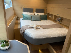 AQUILA 54 Yacht