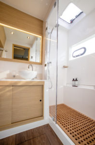 AQUILA 54 Yacht