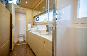 AQUILA 54 Yacht