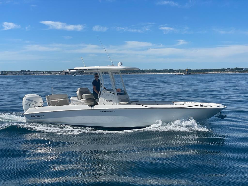 BOSTON WHALER - 270 Dauntless