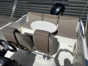 QUICKSILVER 675 Open
