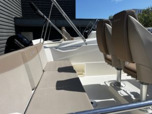 QUICKSILVER 675 Open
