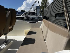 QUICKSILVER 675 Open